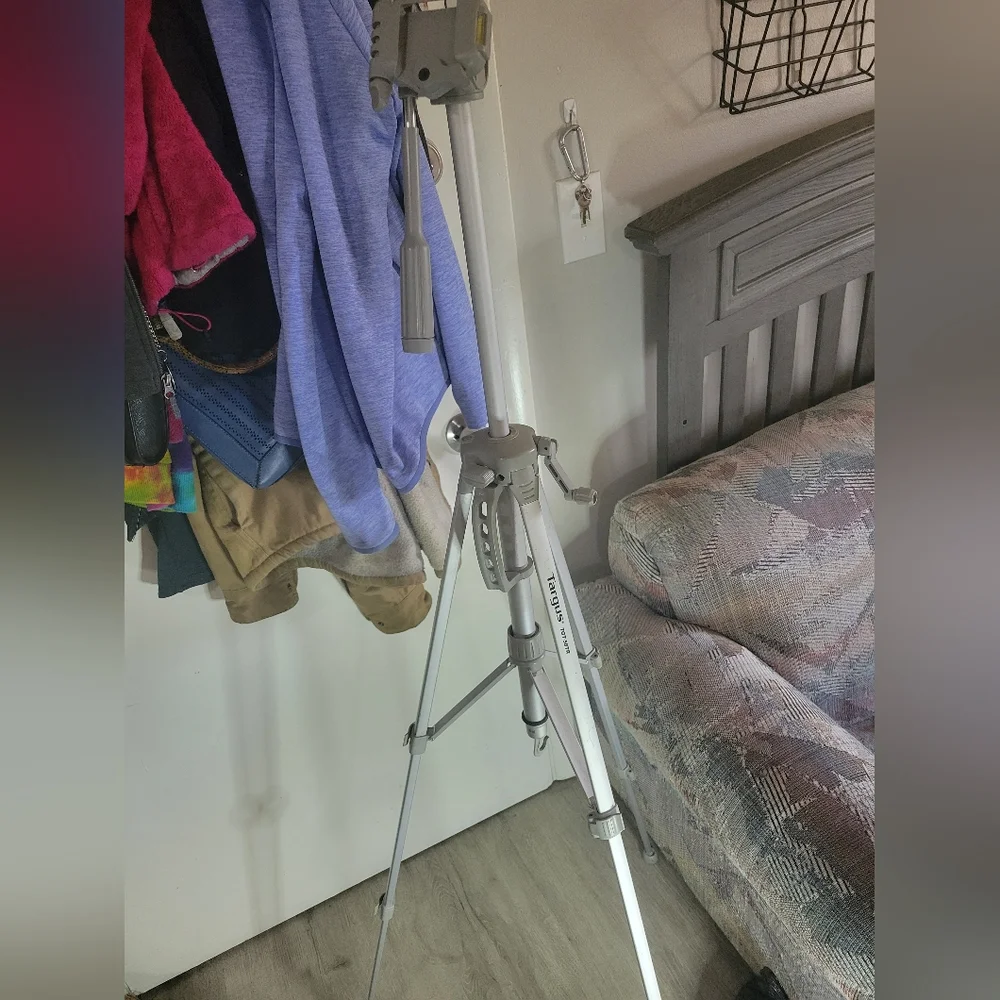 Targus floor standing camera tripod max 58